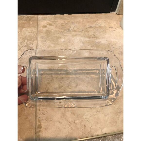 🌼5for$25🌼 Crystal Clear Rounded Butter Dish - Picture 2 of 6